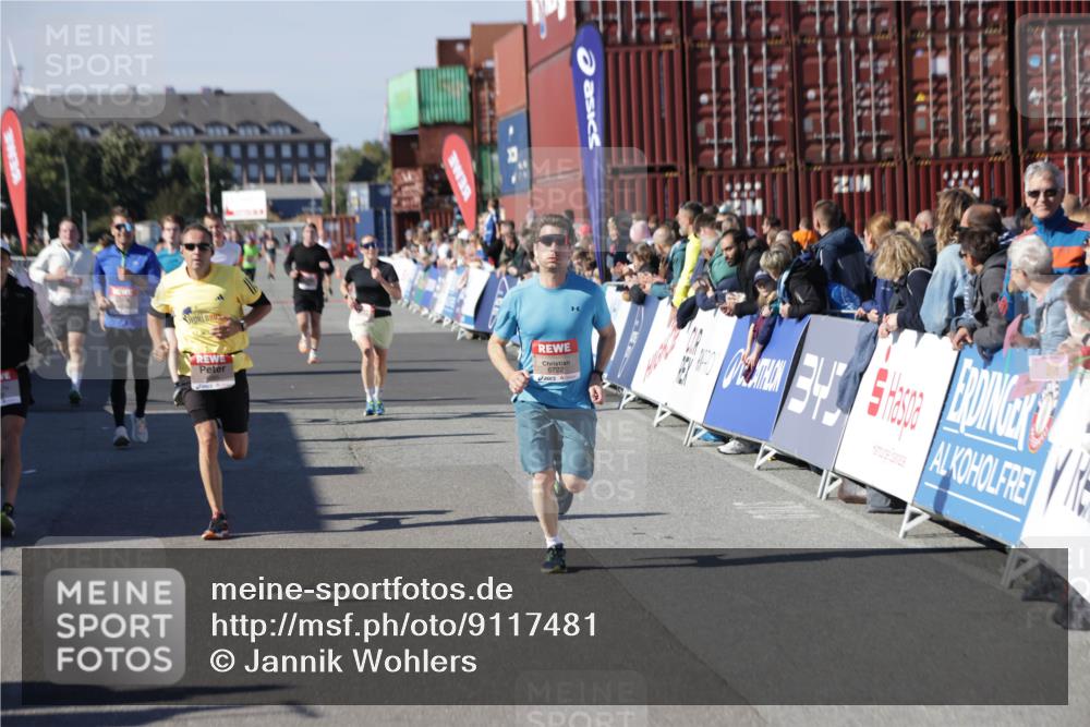03.10.2025 - Köhlbrandbrückenlauf Jannik Wohlers http://msf.ph/oto/9117481 03.10.2025 13:03:11 Ziel 4085, 4208, 4294, 4856, 5048, 6279, 6612, 6655, 6722, 6770, 6784 meine-sportfotos.de