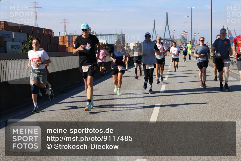 03.10.2025 - Köhlbrandbrückenlauf Strokosch-Dieckow http://msf.ph/oto/9117485 03.10.2025 12:52:59 Position 3 4357 meine-sportfotos.de
