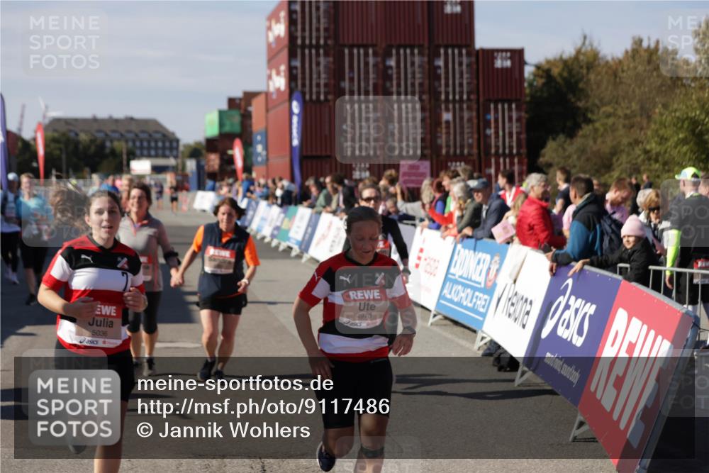 03.10.2025 - Köhlbrandbrückenlauf Jannik Wohlers http://msf.ph/oto/9117486 03.10.2025 13:33:57 Ziel 4919, 4970, 5036, 5074, 5077, 5300, 6246, 6420, 6421 meine-sportfotos.de