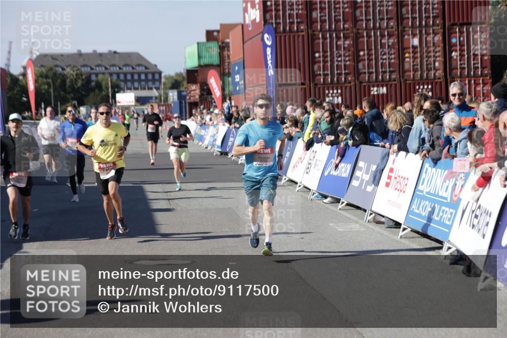 03.10.2025 - Köhlbrandbrückenlauf Jannik Wohlers http://msf.ph/oto/9117500 03.10.2025 13:03:11 Ziel 4085, 4208, 4294, 4856, 5048, 6279, 6612, 6655, 6722, 6770, 6784 meine-sportfotos.de