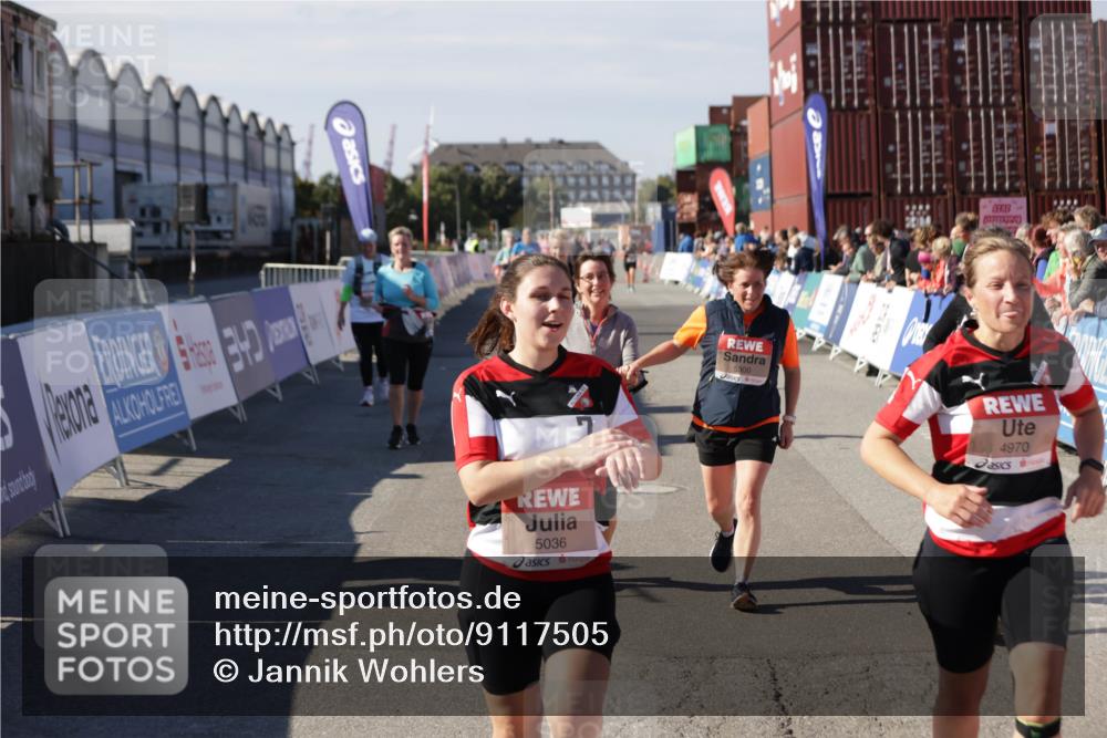 03.10.2025 - Köhlbrandbrückenlauf Jannik Wohlers http://msf.ph/oto/9117505 03.10.2025 13:33:58 Ziel 4919, 4970, 5036, 5077, 5300, 6246, 6420, 6421 meine-sportfotos.de