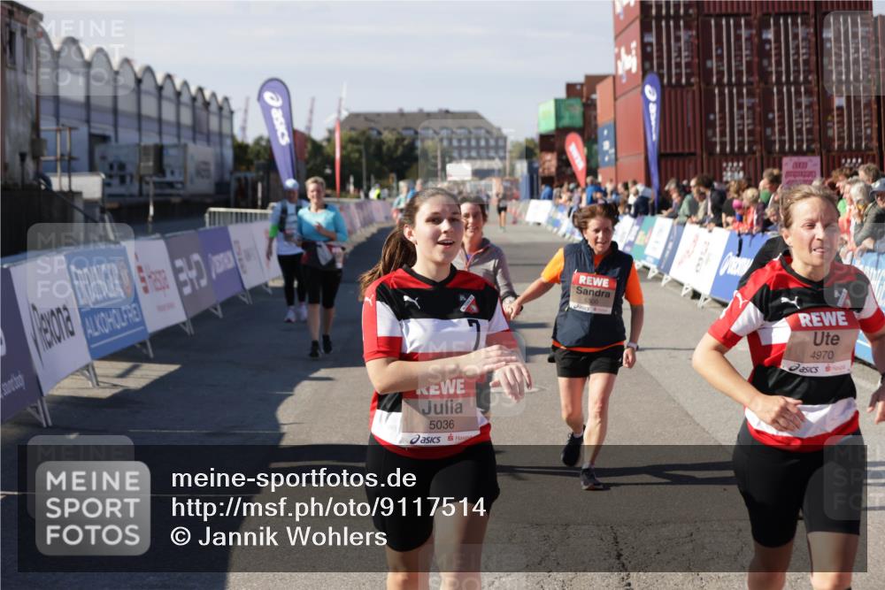 03.10.2025 - Köhlbrandbrückenlauf Jannik Wohlers http://msf.ph/oto/9117514 03.10.2025 13:33:58 Ziel 4919, 4970, 5036, 5077, 5300, 6246, 6420, 6421 meine-sportfotos.de