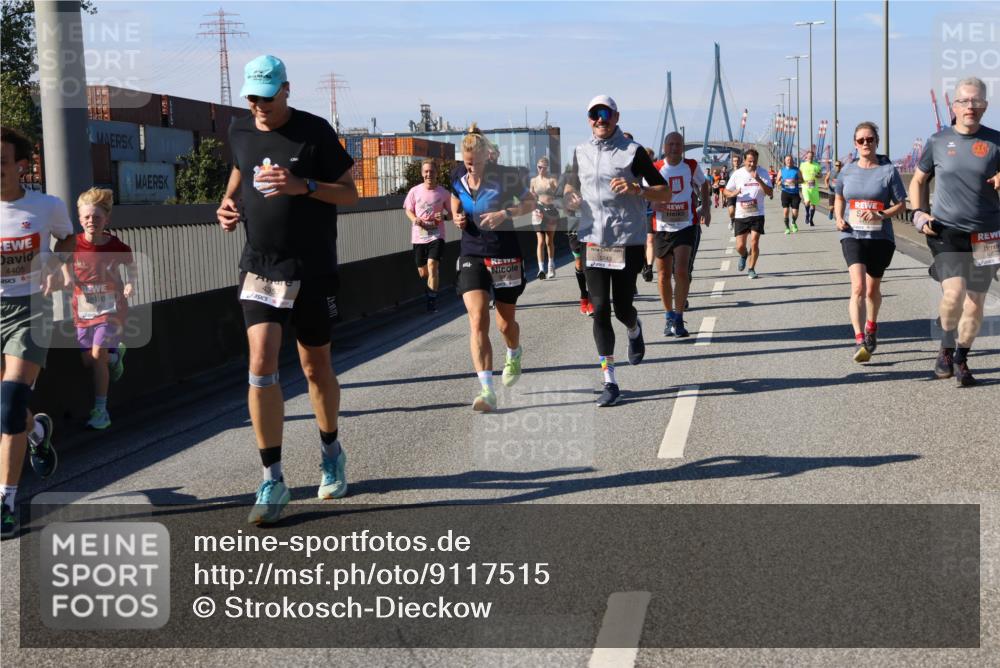 03.10.2025 - Köhlbrandbrückenlauf Strokosch-Dieckow http://msf.ph/oto/9117515 03.10.2025 12:53:00 Position 3 4405, 1, 5243, 6825 meine-sportfotos.de