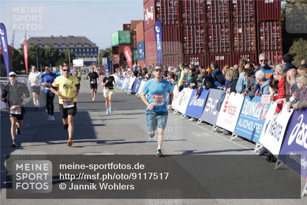 03.10.2025 - Köhlbrandbrückenlauf Jannik Wohlers http://msf.ph/oto/9117517 03.10.2025 13:03:12 Ziel 4085, 4208, 4856, 5048, 6279, 6612, 6655, 6722, 6784 meine-sportfotos.de