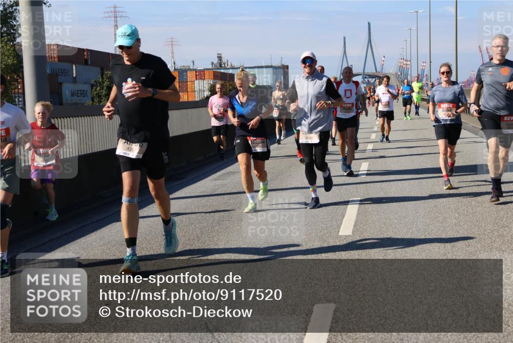 03.10.2025 - Köhlbrandbrückenlauf Strokosch-Dieckow http://msf.ph/oto/9117520 03.10.2025 12:53:00 Position 3 4357, 5243 meine-sportfotos.de