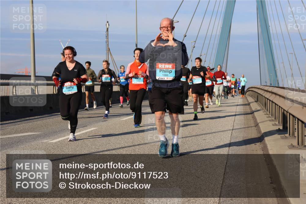 03.10.2025 - Köhlbrandbrückenlauf Strokosch-Dieckow http://msf.ph/oto/9117523 03.10.2025 09:51:10 Position 2 1807, 1480, 1666 meine-sportfotos.de