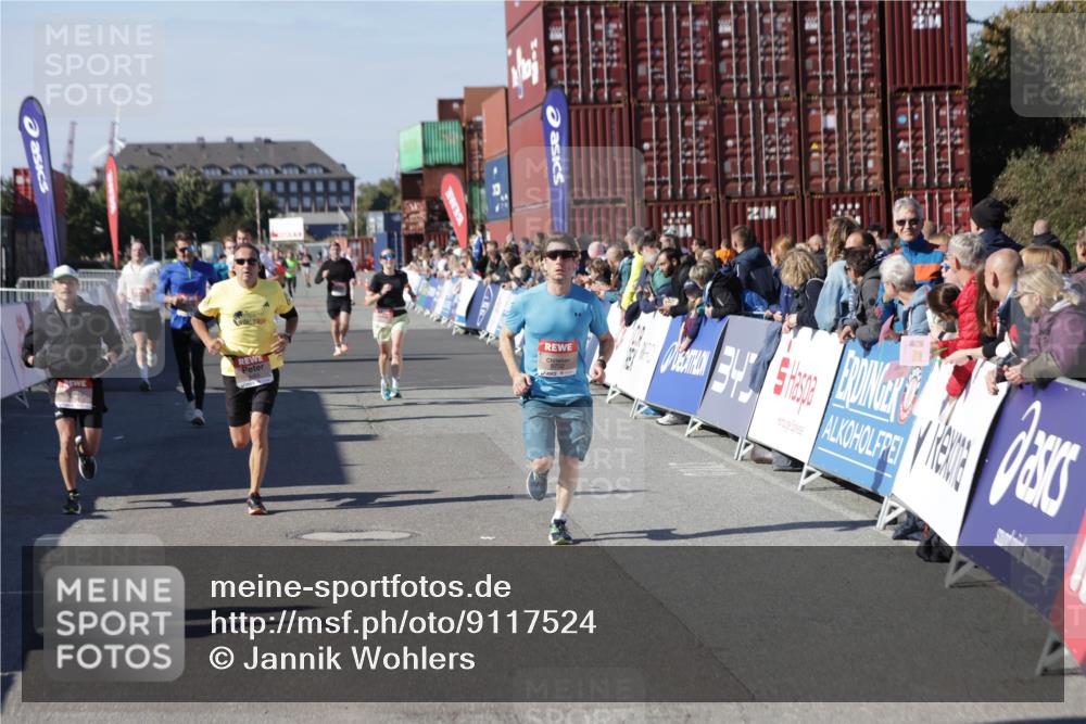 03.10.2025 - Köhlbrandbrückenlauf Jannik Wohlers http://msf.ph/oto/9117524 03.10.2025 13:03:12 Ziel 4085, 4208, 4856, 5048, 6279, 6612, 6655, 6722, 6784 meine-sportfotos.de