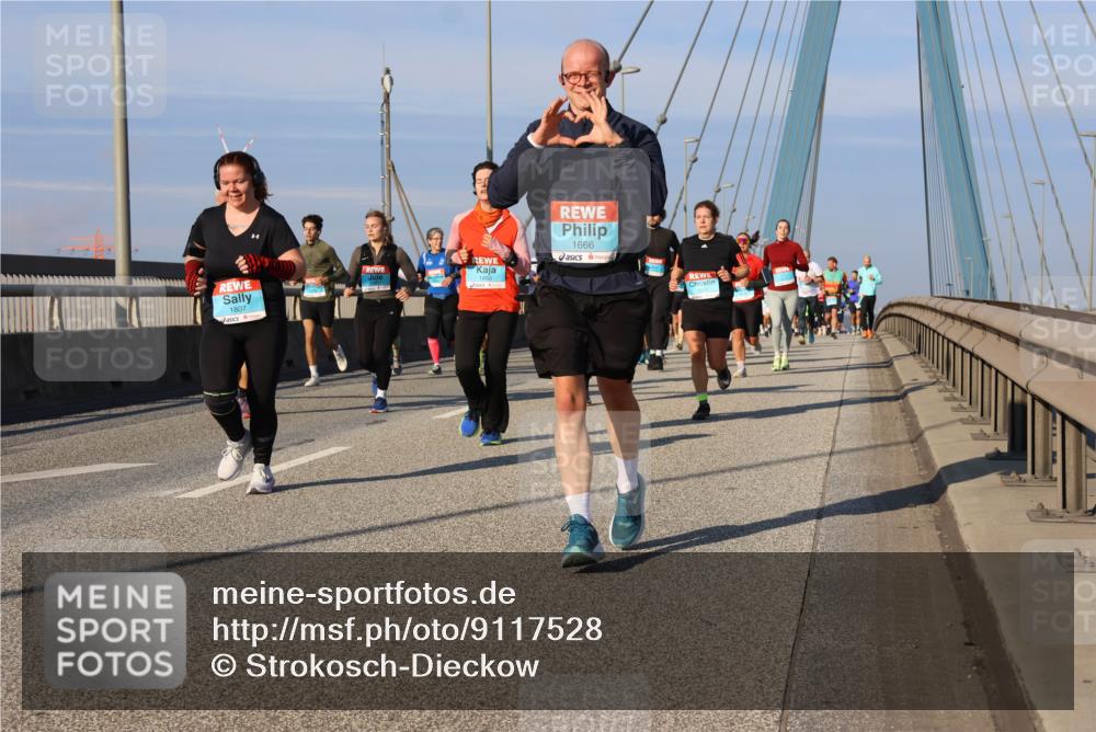 03.10.2025 - Köhlbrandbrückenlauf Strokosch-Dieckow http://msf.ph/oto/9117528 03.10.2025 09:51:10 Position 2 1807, 1666 meine-sportfotos.de