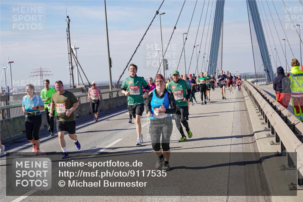 03.10.2025 - Köhlbrandbrückenlauf Michael Burmester http://msf.ph/oto/9117535 03.10.2025 12:59:04 Position 2 4701, 5621 meine-sportfotos.de