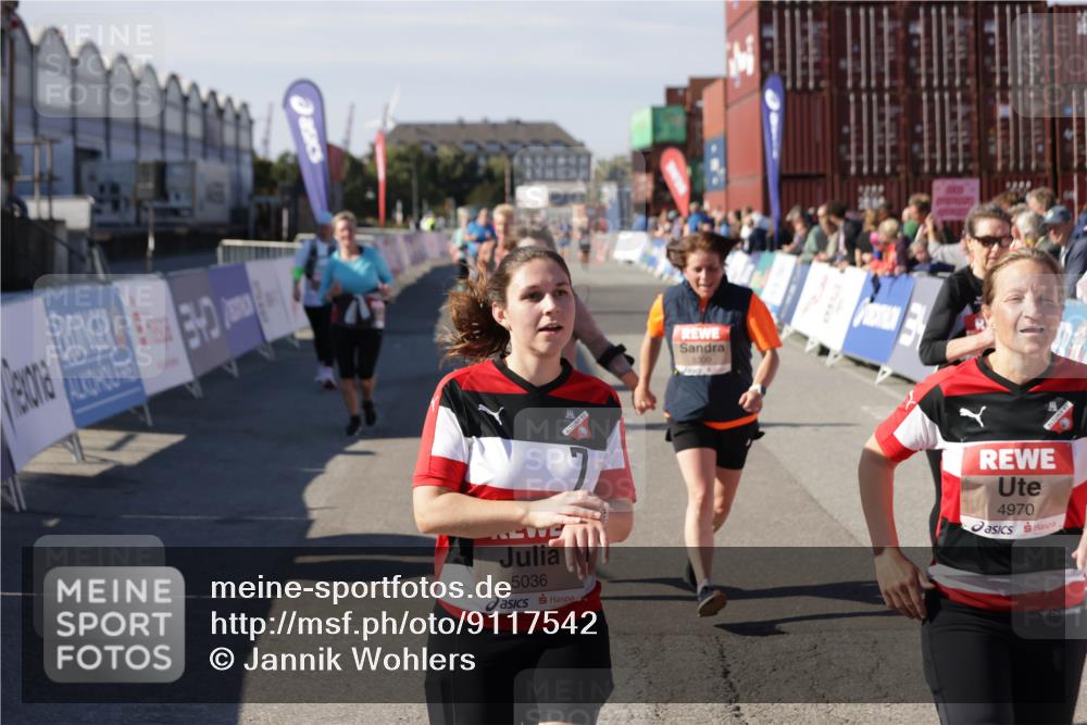 03.10.2025 - Köhlbrandbrückenlauf Jannik Wohlers http://msf.ph/oto/9117542 03.10.2025 13:33:58 Ziel 4919, 4970, 5036, 5077, 5300, 6246, 6420, 6421 meine-sportfotos.de