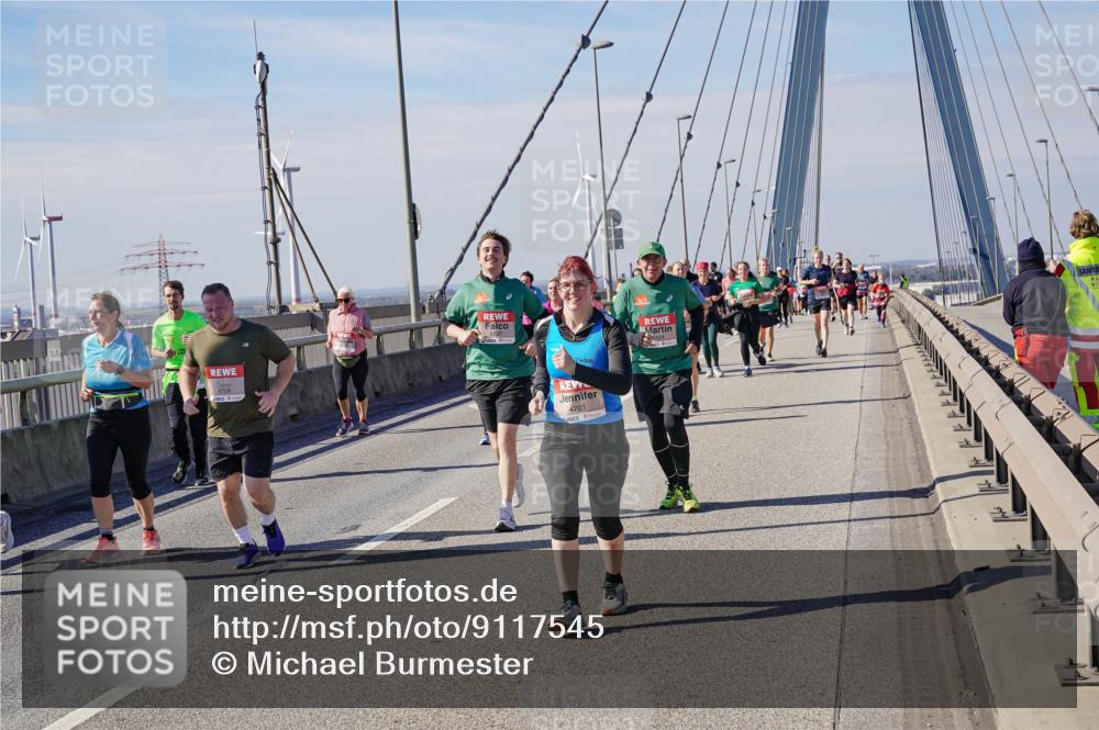 03.10.2025 - Köhlbrandbrückenlauf Michael Burmester http://msf.ph/oto/9117545 03.10.2025 12:59:04 Position 2 6759, 4701 meine-sportfotos.de