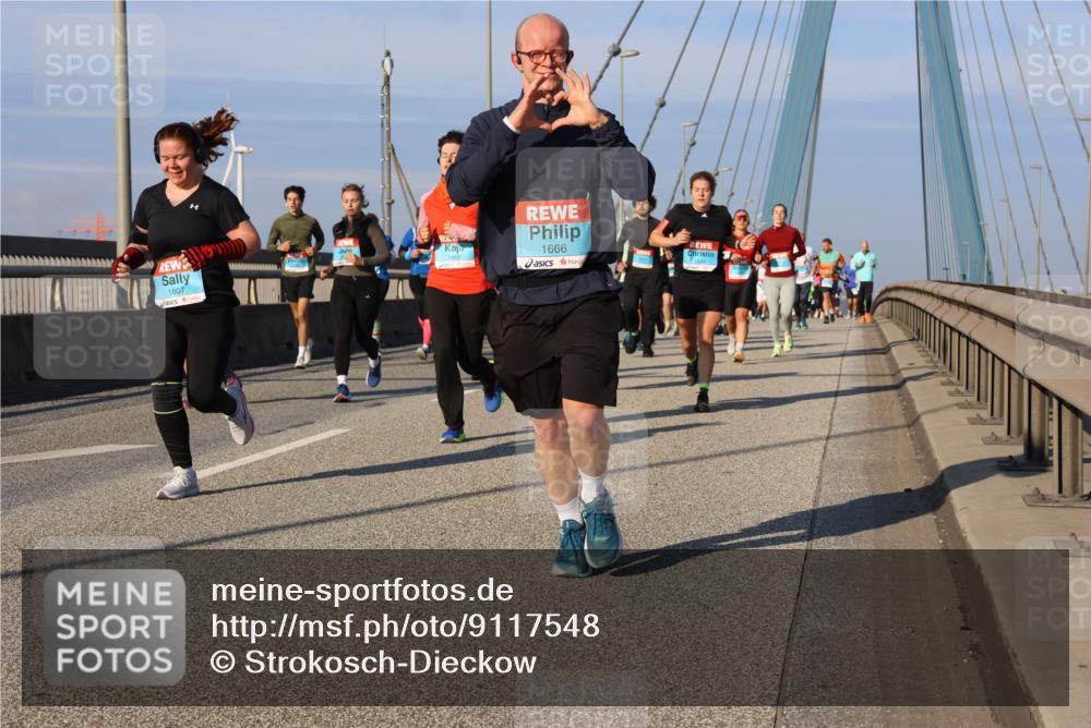 03.10.2025 - Köhlbrandbrückenlauf Strokosch-Dieckow http://msf.ph/oto/9117548 03.10.2025 09:51:11 Position 2 1807, 1666 meine-sportfotos.de