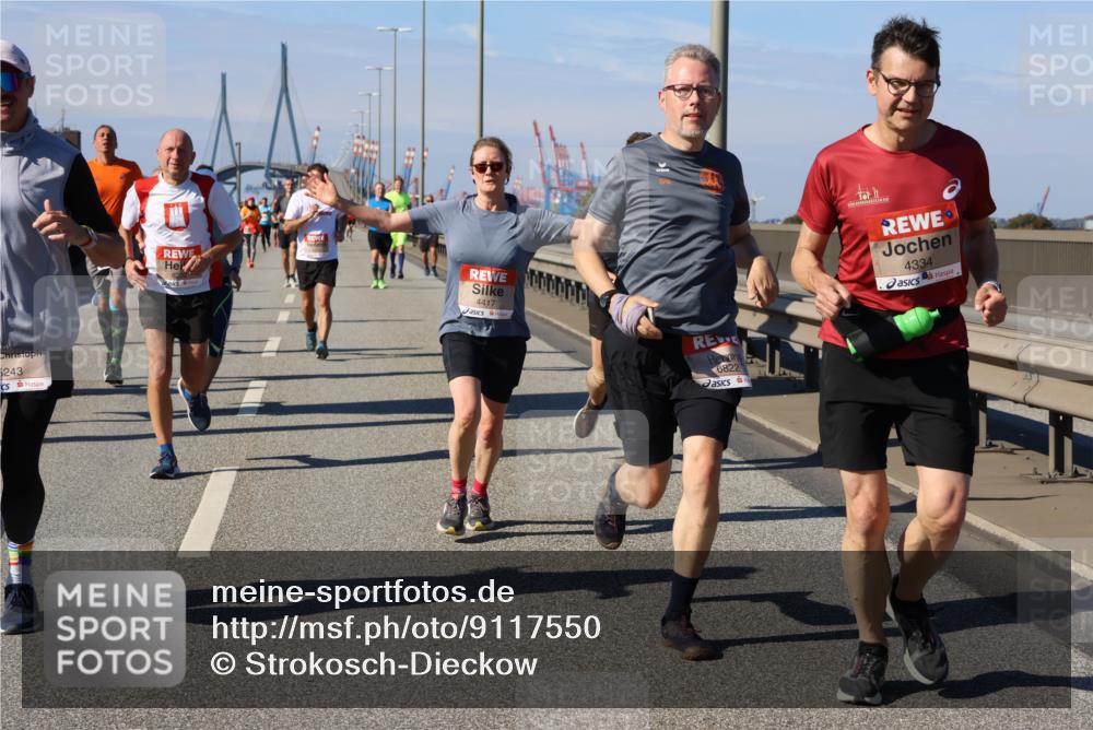 03.10.2025 - Köhlbrandbrückenlauf Strokosch-Dieckow http://msf.ph/oto/9117550 03.10.2025 12:53:01 Position 3 5243, 4417, 6822, 4334 meine-sportfotos.de