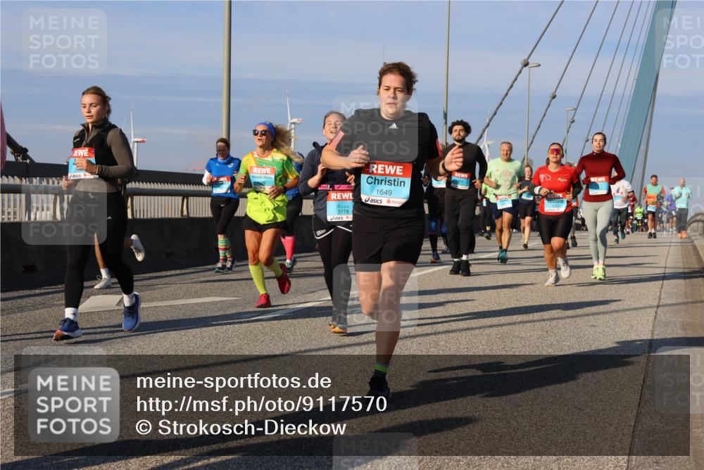 03.10.2025 - Köhlbrandbrückenlauf Strokosch-Dieckow http://msf.ph/oto/9117570 03.10.2025 09:51:13 Position 2 3779, 1649 meine-sportfotos.de