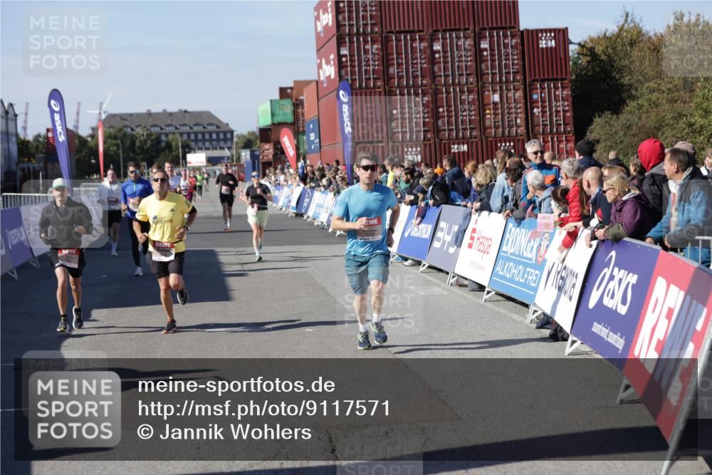 03.10.2025 - Köhlbrandbrückenlauf Jannik Wohlers http://msf.ph/oto/9117571 03.10.2025 13:03:12 Ziel 4085, 4208, 4856, 5048, 6279, 6612, 6655, 6722, 6784 meine-sportfotos.de