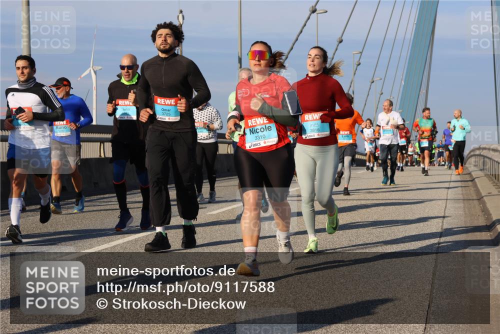 03.10.2025 - Köhlbrandbrückenlauf Strokosch-Dieckow http://msf.ph/oto/9117588 03.10.2025 09:51:15 Position 2 3843, 3725, 3176, 3310, 3816 meine-sportfotos.de