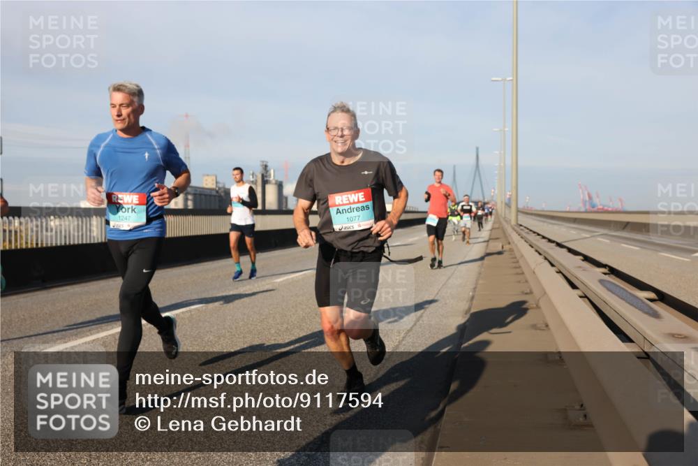 03.10.2025 - Köhlbrandbrückenlauf Lena Gebhardt http://msf.ph/oto/9117594 03.10.2025 09:44:28 Position 2 1247, 1077 meine-sportfotos.de
