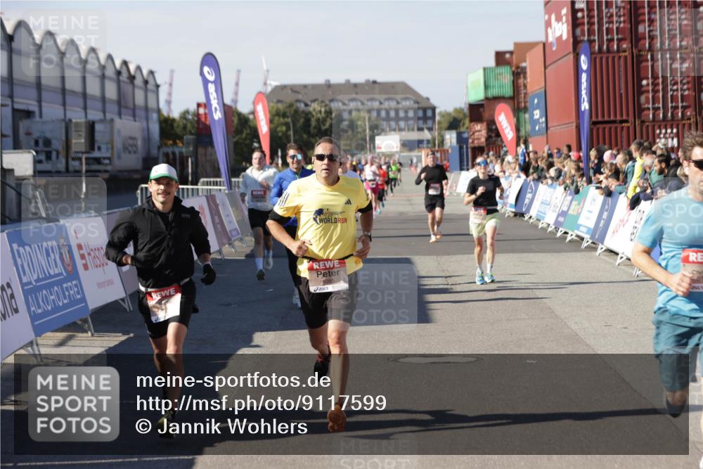 03.10.2025 - Köhlbrandbrückenlauf Jannik Wohlers http://msf.ph/oto/9117599 03.10.2025 13:03:13 Ziel 4085, 4208, 4856, 5048, 6279, 6612, 6722, 6784 meine-sportfotos.de