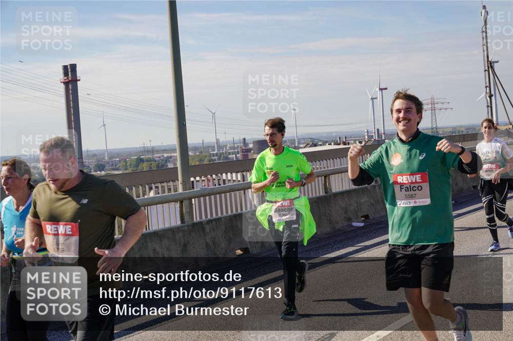 03.10.2025 - Köhlbrandbrückenlauf Michael Burmester http://msf.ph/oto/9117613 03.10.2025 12:59:07 Position 2 6360, 6759, 5587 meine-sportfotos.de