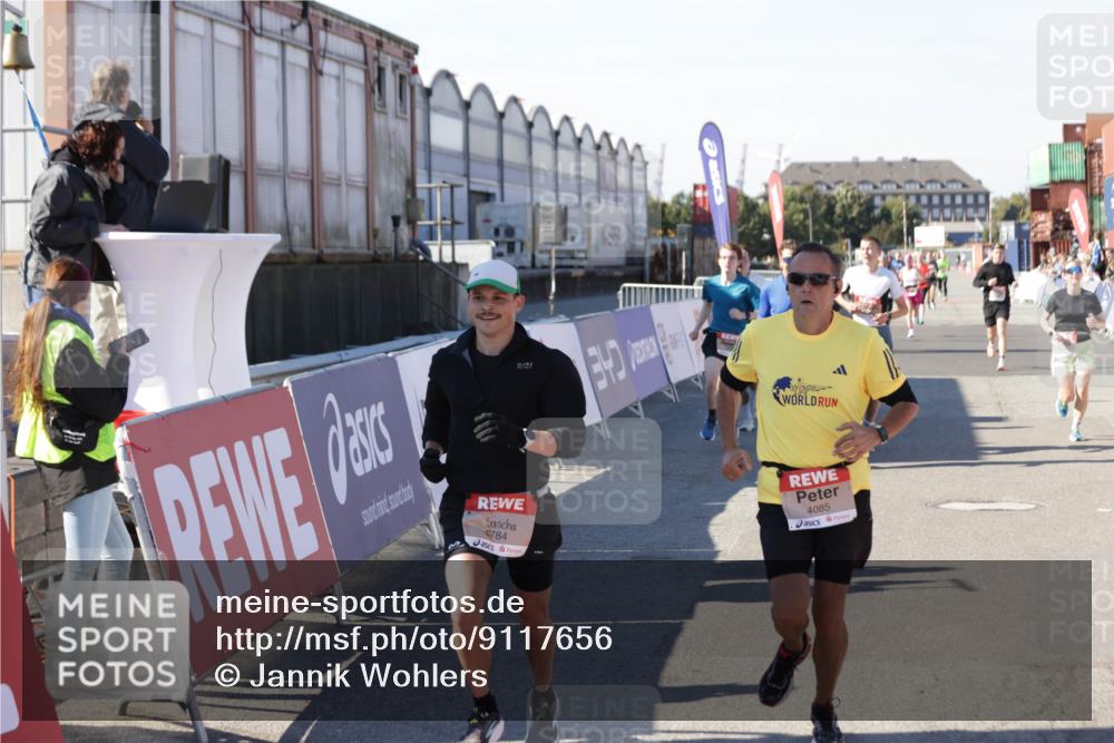 03.10.2025 - Köhlbrandbrückenlauf Jannik Wohlers http://msf.ph/oto/9117656 03.10.2025 13:03:14 Ziel 4085, 4208, 4268, 4856, 5048, 6279, 6612, 6722, 6784 meine-sportfotos.de