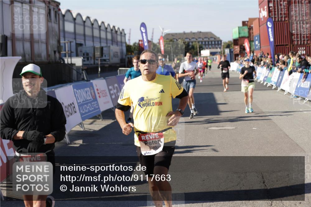 03.10.2025 - Köhlbrandbrückenlauf Jannik Wohlers http://msf.ph/oto/9117663 03.10.2025 13:03:14 Ziel 4085, 4208, 4268, 4856, 5048, 6279, 6612, 6722, 6784 meine-sportfotos.de