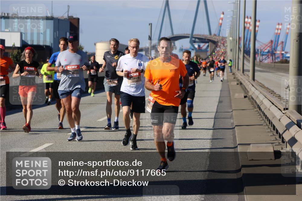 03.10.2025 - Köhlbrandbrückenlauf Strokosch-Dieckow http://msf.ph/oto/9117665 03.10.2025 12:53:19 Position 3 5953 meine-sportfotos.de