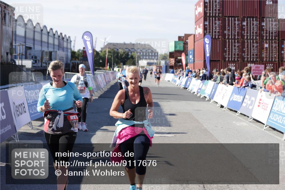 03.10.2025 - Köhlbrandbrückenlauf Jannik Wohlers http://msf.ph/oto/9117676 03.10.2025 13:34:02 Ziel 4438, 4919, 4970, 5036, 5300, 6246, 6420, 6421 meine-sportfotos.de