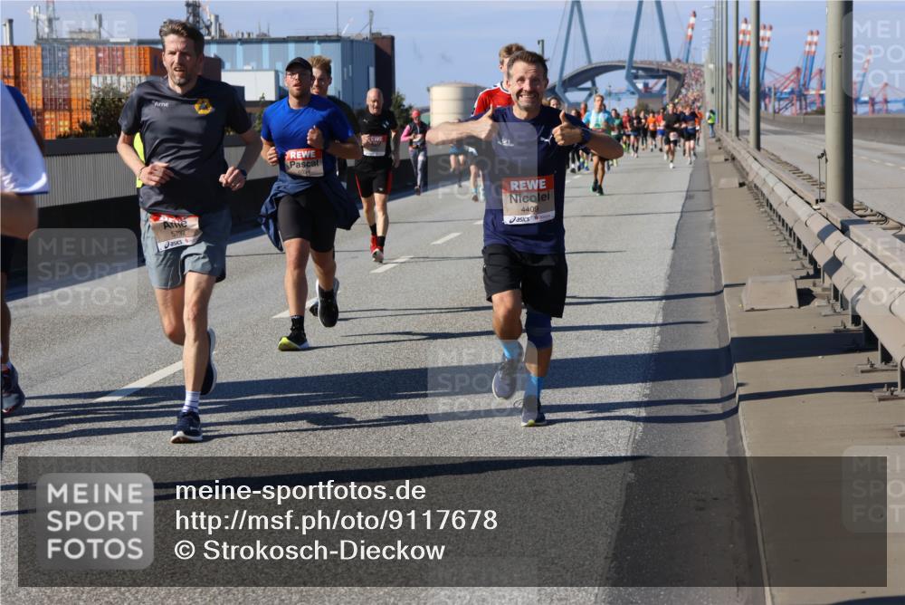 03.10.2025 - Köhlbrandbrückenlauf Strokosch-Dieckow http://msf.ph/oto/9117678 03.10.2025 12:53:24 Position 3 5792, 4409 meine-sportfotos.de
