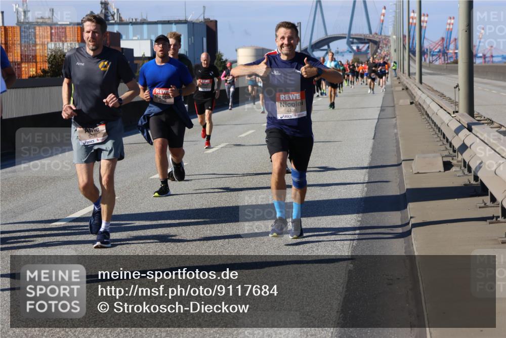 03.10.2025 - Köhlbrandbrückenlauf Strokosch-Dieckow http://msf.ph/oto/9117684 03.10.2025 12:53:24 Position 3 5792, 6034, 4409 meine-sportfotos.de