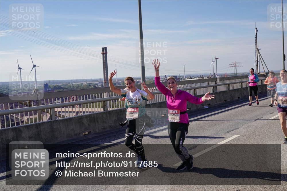 03.10.2025 - Köhlbrandbrückenlauf Michael Burmester http://msf.ph/oto/9117685 03.10.2025 12:59:10 Position 2 4660, 4629 meine-sportfotos.de