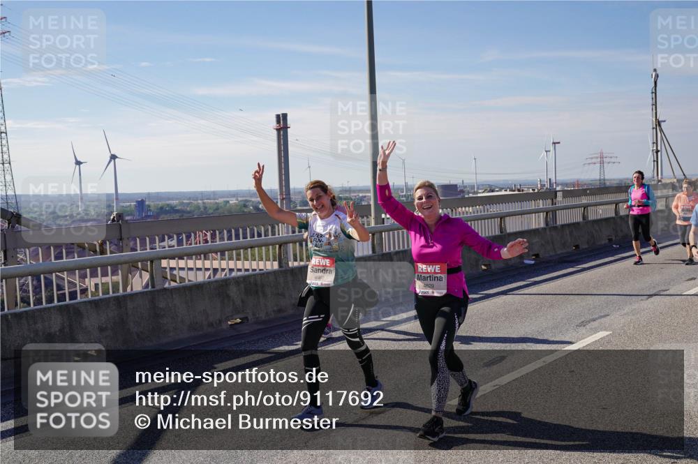 03.10.2025 - Köhlbrandbrückenlauf Michael Burmester http://msf.ph/oto/9117692 03.10.2025 12:59:10 Position 2 4660, 4629 meine-sportfotos.de