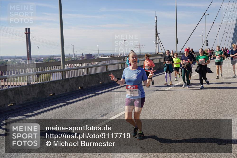 03.10.2025 - Köhlbrandbrückenlauf Michael Burmester http://msf.ph/oto/9117719 03.10.2025 12:59:11 Position 2 5066 meine-sportfotos.de