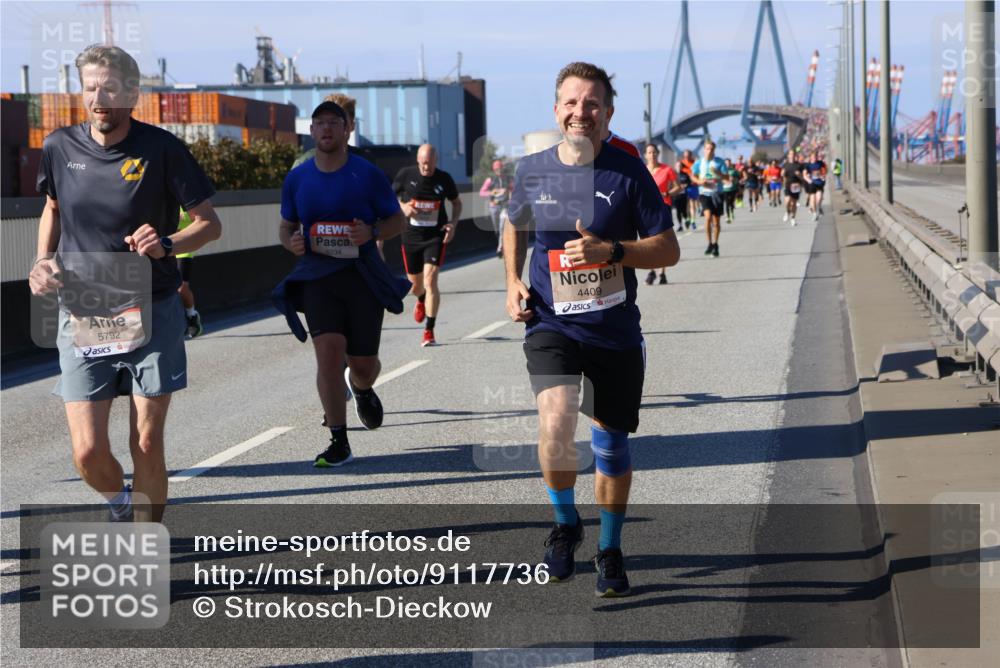 03.10.2025 - Köhlbrandbrückenlauf Strokosch-Dieckow http://msf.ph/oto/9117736 03.10.2025 12:53:25 Position 3 5792, 6034, 4409 meine-sportfotos.de