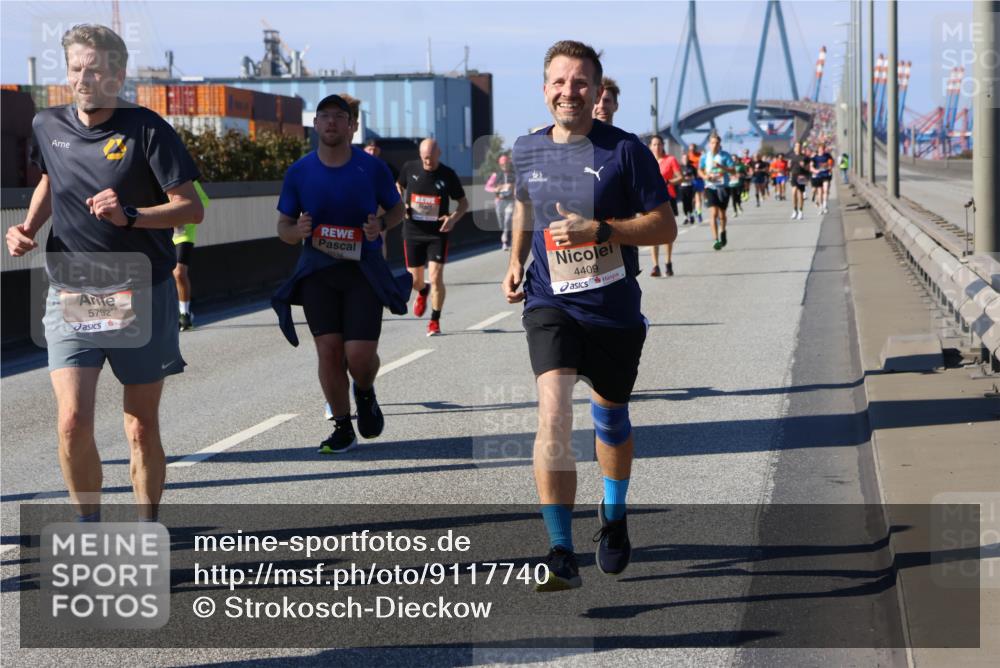03.10.2025 - Köhlbrandbrückenlauf Strokosch-Dieckow http://msf.ph/oto/9117740 03.10.2025 12:53:25 Position 3 5792, 6034, 4409 meine-sportfotos.de