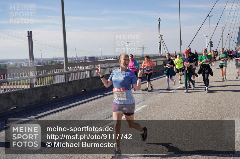 03.10.2025 - Köhlbrandbrückenlauf Michael Burmester http://msf.ph/oto/9117742 03.10.2025 12:59:11 Position 2 5066 meine-sportfotos.de