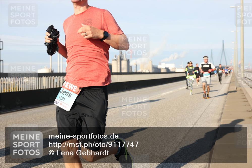 03.10.2025 - Köhlbrandbrückenlauf Lena Gebhardt http://msf.ph/oto/9117747 03.10.2025 09:44:31 Position 2 1231 meine-sportfotos.de