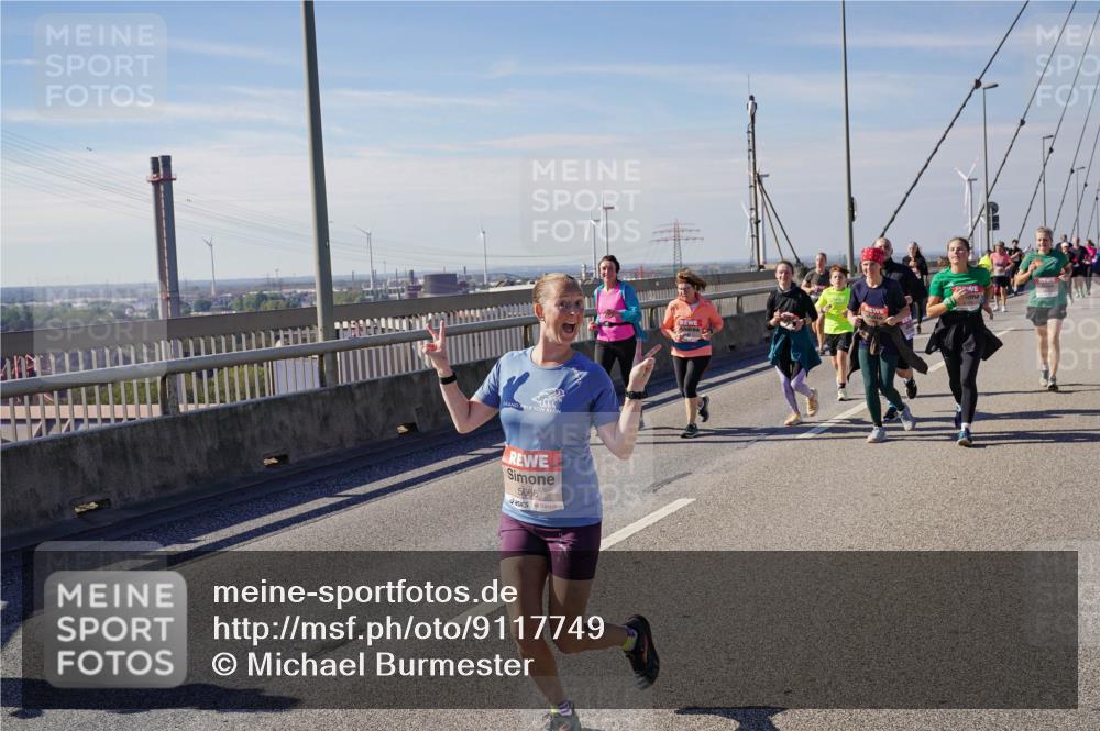 03.10.2025 - Köhlbrandbrückenlauf Michael Burmester http://msf.ph/oto/9117749 03.10.2025 12:59:11 Position 2 5066 meine-sportfotos.de