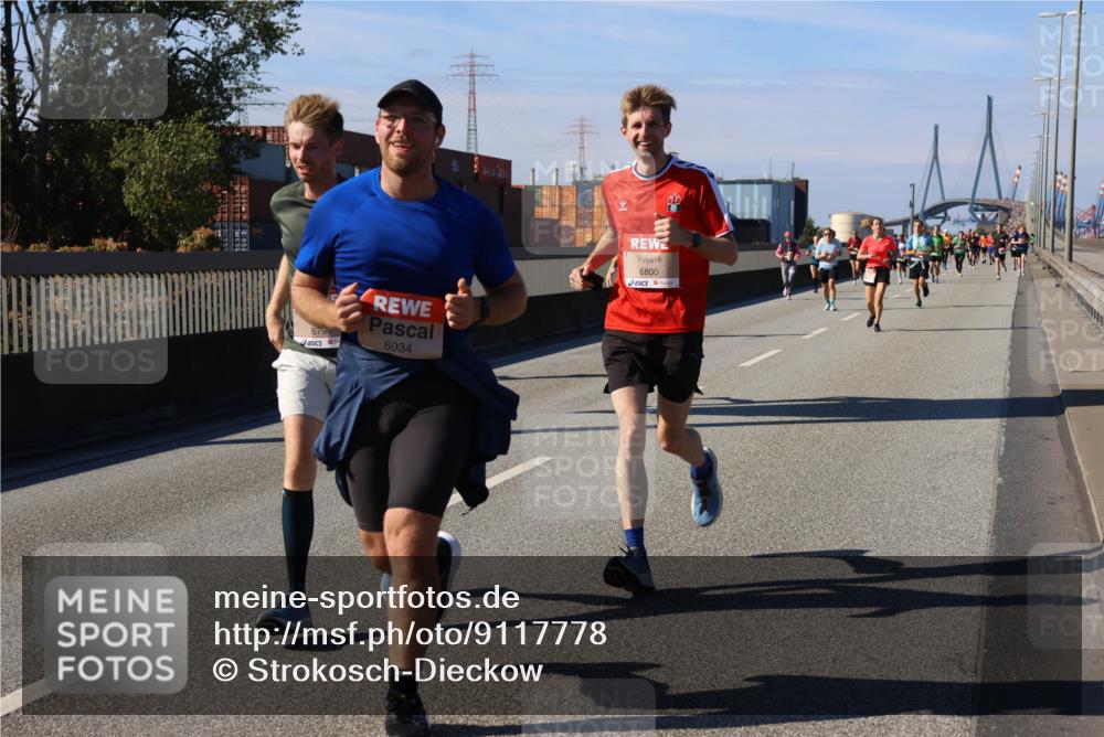 03.10.2025 - Köhlbrandbrückenlauf Strokosch-Dieckow http://msf.ph/oto/9117778 03.10.2025 12:53:28 Position 3 2, 6799, 6034, 6800 meine-sportfotos.de