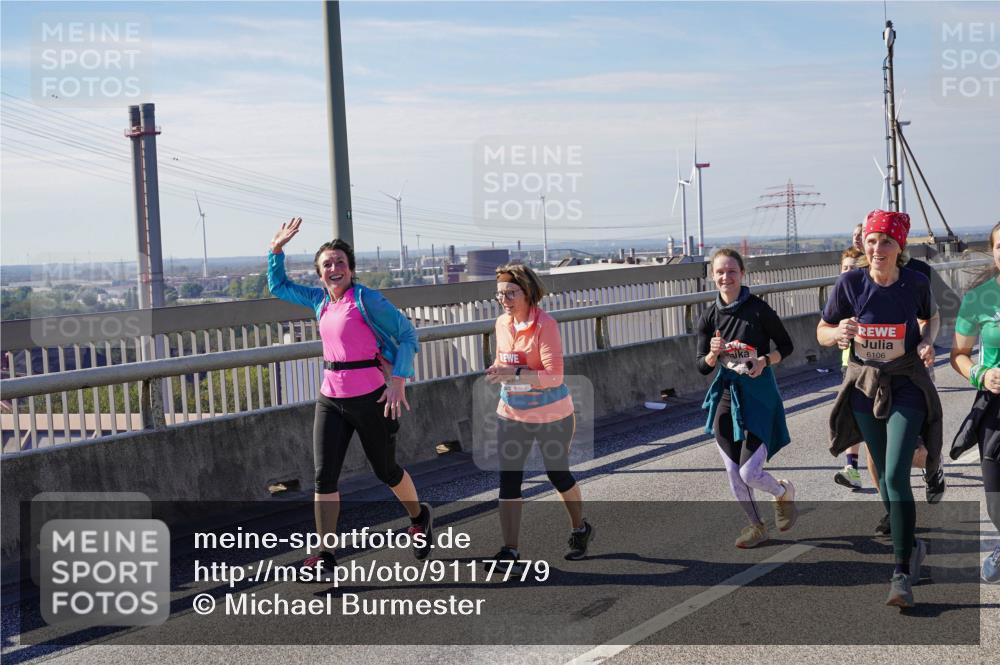 03.10.2025 - Köhlbrandbrückenlauf Michael Burmester http://msf.ph/oto/9117779 03.10.2025 12:59:13 Position 2 6106 meine-sportfotos.de