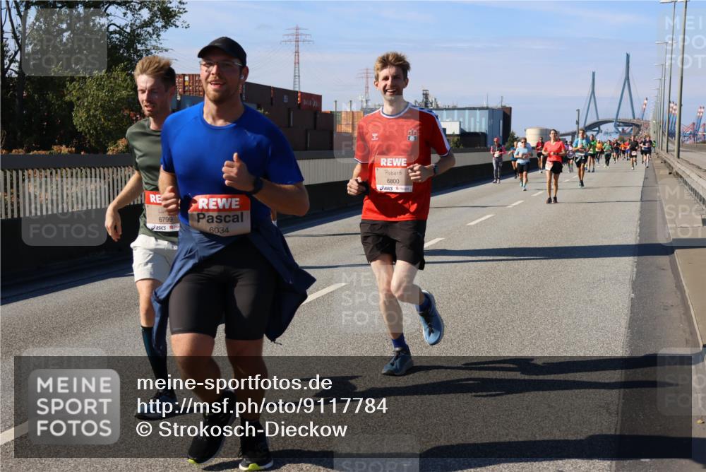 03.10.2025 - Köhlbrandbrückenlauf Strokosch-Dieckow http://msf.ph/oto/9117784 03.10.2025 12:53:28 Position 3 6799, 6034, 6800 meine-sportfotos.de