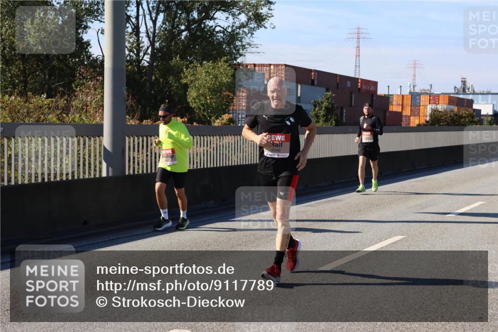 03.10.2025 - Köhlbrandbrückenlauf Strokosch-Dieckow http://msf.ph/oto/9117789 03.10.2025 12:53:31 Position 3 4346 meine-sportfotos.de