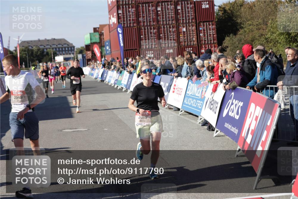 03.10.2025 - Köhlbrandbrückenlauf Jannik Wohlers http://msf.ph/oto/9117790 03.10.2025 13:03:17 Ziel 4085, 4208, 4268, 4283, 4856, 5048, 5063, 6279, 6612, 6722, 6784 meine-sportfotos.de