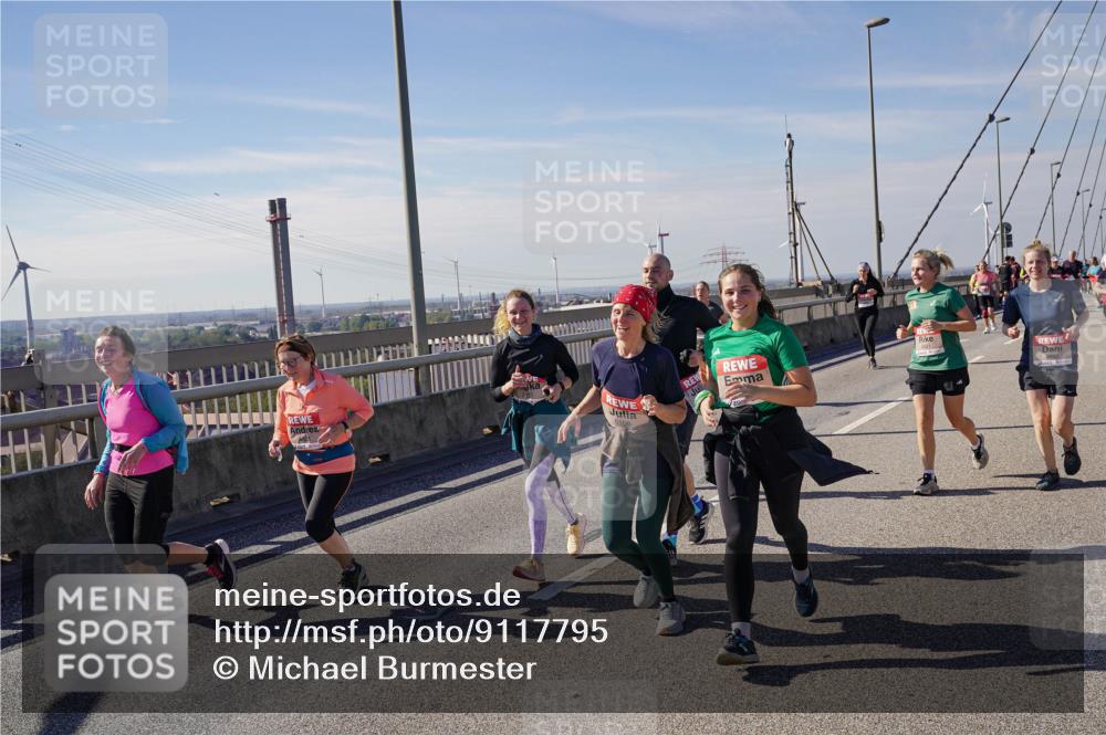 03.10.2025 - Köhlbrandbrückenlauf Michael Burmester http://msf.ph/oto/9117795 03.10.2025 12:59:14 Position 2 6106 meine-sportfotos.de
