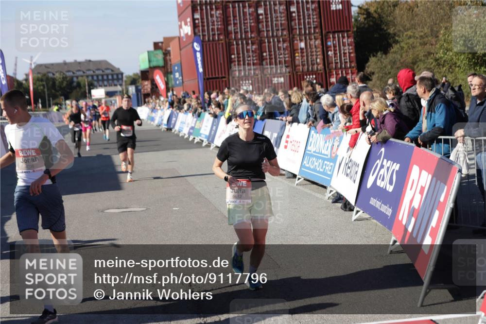 03.10.2025 - Köhlbrandbrückenlauf Jannik Wohlers http://msf.ph/oto/9117796 03.10.2025 13:03:17 Ziel 4085, 4208, 4268, 4283, 4856, 5048, 5063, 6279, 6612, 6722, 6784 meine-sportfotos.de