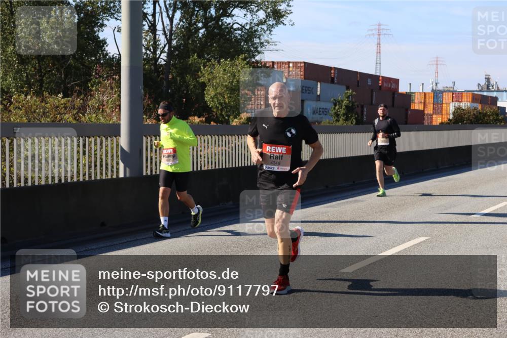 03.10.2025 - Köhlbrandbrückenlauf Strokosch-Dieckow http://msf.ph/oto/9117797 03.10.2025 12:53:31 Position 3 4346 meine-sportfotos.de