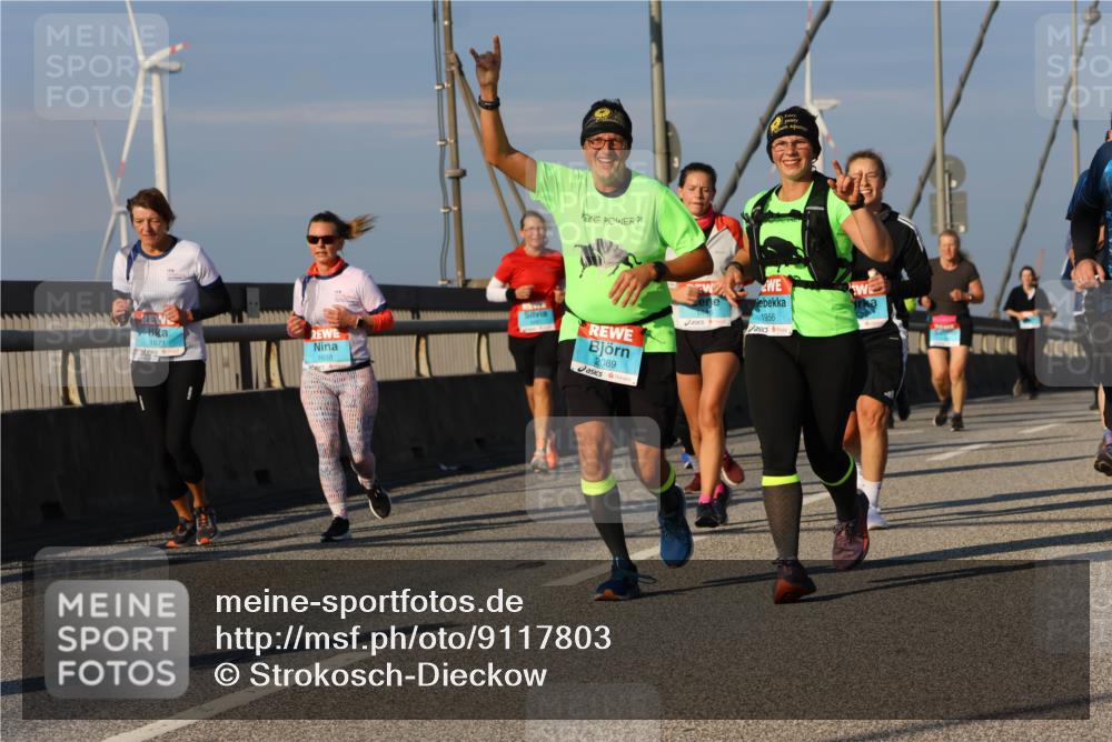 03.10.2025 - Köhlbrandbrückenlauf Strokosch-Dieckow http://msf.ph/oto/9117803 03.10.2025 09:51:39 Position 2 1956, 1671, 1659, 2089 meine-sportfotos.de