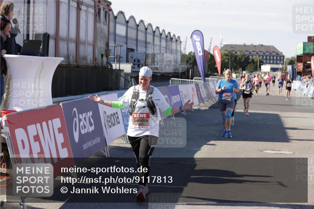 03.10.2025 - Köhlbrandbrückenlauf Jannik Wohlers http://msf.ph/oto/9117813 03.10.2025 13:34:06 Ziel 4438, 4919, 4970, 5036, 5300, 5593, 6095, 6246, 6420, 6421 meine-sportfotos.de