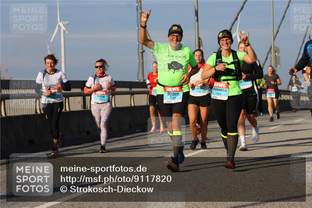 03.10.2025 - Köhlbrandbrückenlauf Strokosch-Dieckow http://msf.ph/oto/9117820 03.10.2025 09:51:40 Position 2 1659, 2089, 1446, 1956, 1529, 500 meine-sportfotos.de