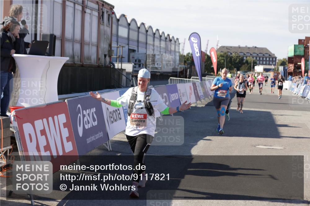 03.10.2025 - Köhlbrandbrückenlauf Jannik Wohlers http://msf.ph/oto/9117821 03.10.2025 13:34:06 Ziel 4438, 4919, 4970, 5036, 5300, 5593, 6095, 6246, 6420, 6421 meine-sportfotos.de