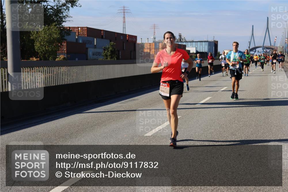 03.10.2025 - Köhlbrandbrückenlauf Strokosch-Dieckow http://msf.ph/oto/9117832 03.10.2025 12:53:35 Position 3 6750 meine-sportfotos.de